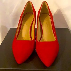 Kelly & Katie red suede 3” block heels 8 NWOT